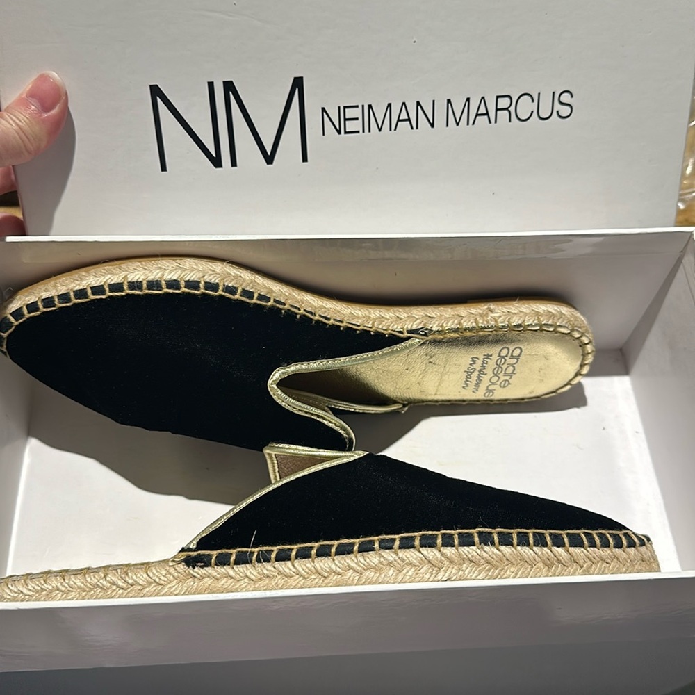 NEVER WORN Neiman Marcus Handsewn velvet slides